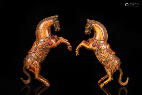 PAIR OF CARVED HORSE FIGURES