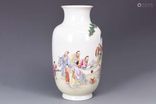 FAMILLE ROSE 'PEOPLE AND CALLIGRAPHY' VASE