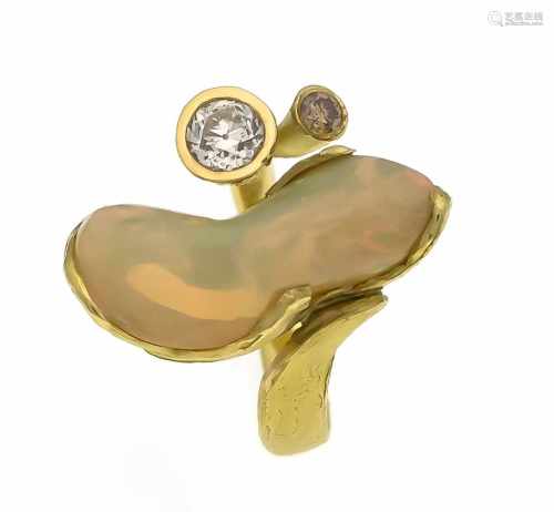 Opal-Altschliff-Diamant-Ring GG 750/000 Goldschmiedehandarbeit mit einemMilchopal-Cabochon 10,08