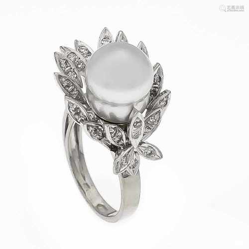 Südsee-Brillant-Ring WG 750/000 mit einer weißen, barocken Südseeperle 11 mm und 31Brillanten,