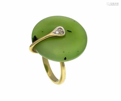 Jade-Brillant-Ring GG 585/000 mit einem runden Jade-Cabochon 22,9 mm und 3 Brillanten,zus. 0,02 ct