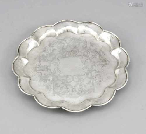 Platte/Presentoir, Ende 19. Jh., wohl unterlegiertes Silber, auf 3 Füßchen, Blütenform,Spiegel mit