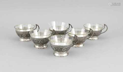Sechs Teeglashalter, Persien, 20. Jh., wohl Isfahan, Silber geprüft, Wandung mitornamentalem