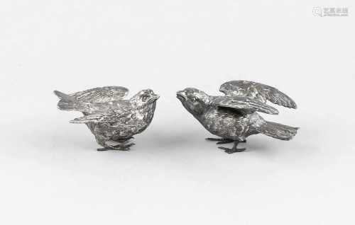 Paar Vögel, 20. Jh., Silber geprüft, L. bis 8 cmPair of birds, 20th cent., silver tested, L. up to 8