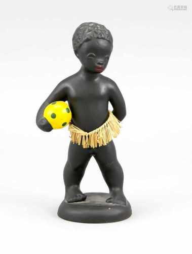 Afrikanischer Junge, Gmunder Keramik, 1950-60er Jahre, tws. farbig staffiert, H. 19 cm,African