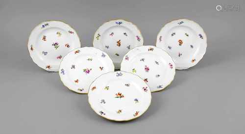 Sechs Dessertteller, Meissen, Marke 1850-1924, 1. W., Form Neuer Ausschnitt, polychromeMalerei,