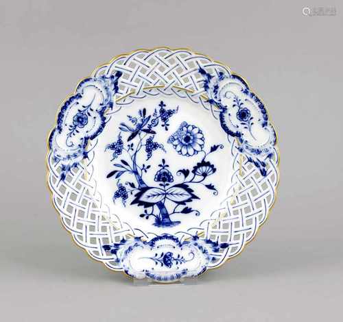 Durchbruchteller, Meissen, Marke um 1870, 1. W., Dekor Zwiebelmuster in Unterglasurblau m.