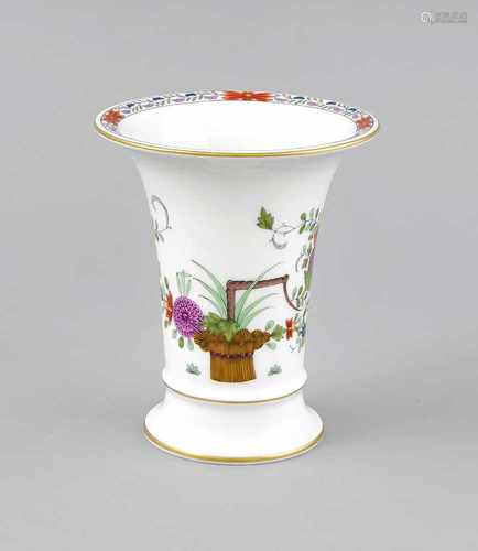 Trompetenvase, Meissen, 1990, 1. W., Modellnr. 50034, polychrome Malerei mitKakiemon-Dekor,