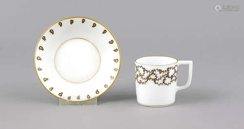 Mokkatasse und UT, Nymphenburg, Marke 1925-75, Tropfendekor in Braun und Gold, H. 5,5 cmMocha cup