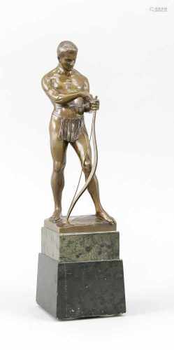 Julius Paul Schmidt-Felling (1835-1920), Berliner Bildhauer, Schütze beim Spannen desBogens, braun
