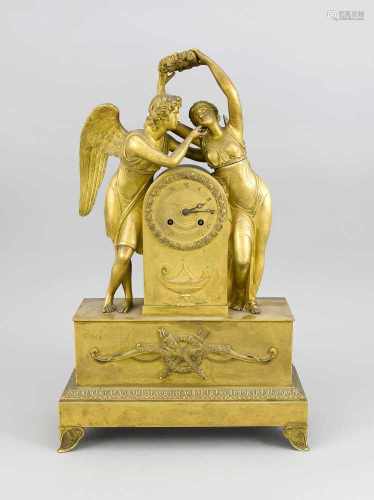 Empire-Figurenpendule, Frankreich, vollplastische Figuren von Amor und Psyche,