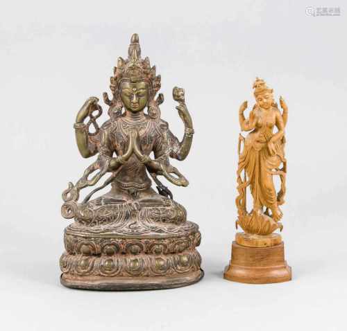 2 Figuren der Tara, 1 x Tibet, 19./20. Jh., Bronze mit rötlicher Patina, auf doppeltemLotossitz,