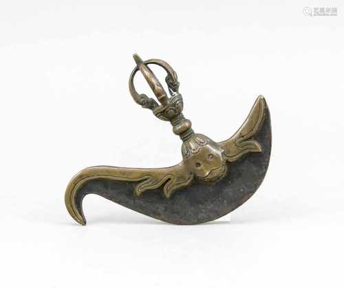 Kartika (Ritualmesser), Tibet, frühes 20. Jh., Bronze. Geschwungene Klinge mitstilisiertem