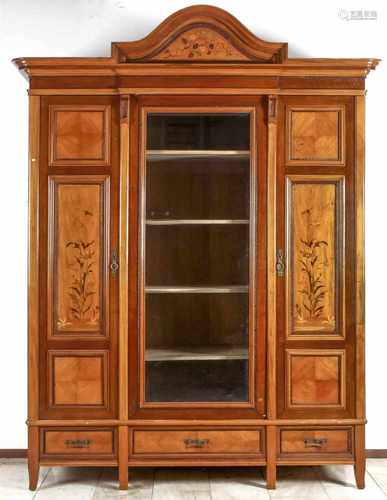 Jugendstil-Kleider-/Wäscheschrank um 1900, Julius Groschkus/Berlin, wohl Kirschbaumfurniert/