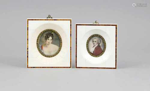 2 Miniaturen, 1. H. 20. Jh., oval gerahmte Portraits auf Beinplatte, hinter Glas.Beinrahmen mit