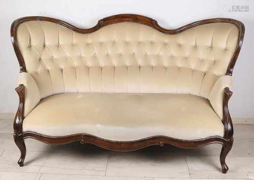 Louis-Phillipe-Sofa um 1860, Mahagoni massiv, stark geschweiftes Gestell, beigefarbenerBezug, 103