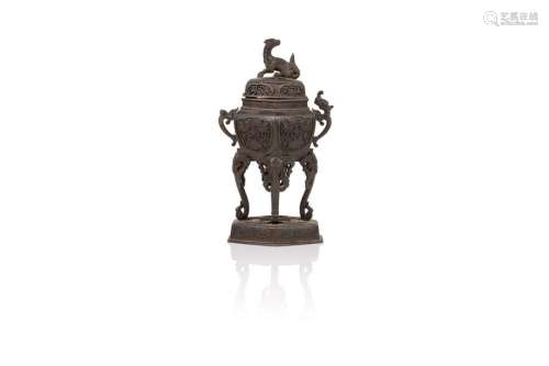 Brûle parfum tripode en bronze Japon, XIXe siècle …