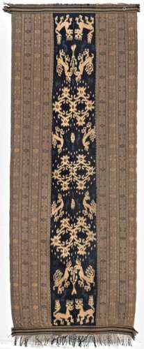 Un tissage Sumba Ikat (Hinggi), An antique Sumba i…