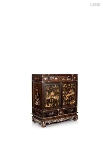 Cabinet en bois Vietnam, XIXe siècle Beau cabinet …