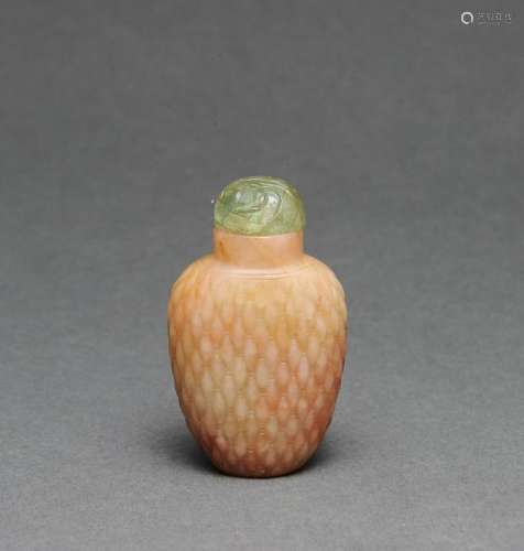 Chinese Agate Snuff Bottle, 18th Century