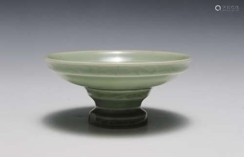 Chinese Footed Celadon Bowl, 18th Century