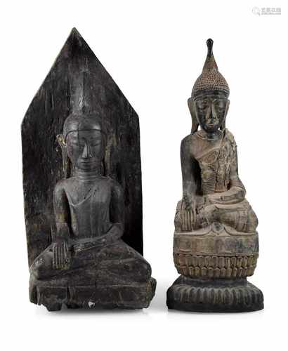 ZWEI FIGUREN DES BUDDHA, HOLZ,BURMA, CA. 19. JH.H. 64/66,5 CM