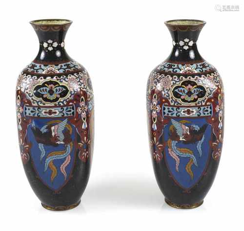 PAAR CLOISONNE-VASEN, JAPAN,MEIJI-PERIODEH. 30,5 CM