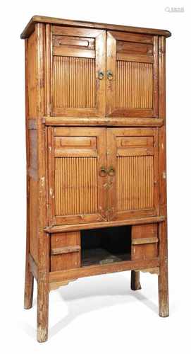 DREIGESCHOSSIGER SCHRANK,CHINA, BAMBUS190 X 90 X 48 CM