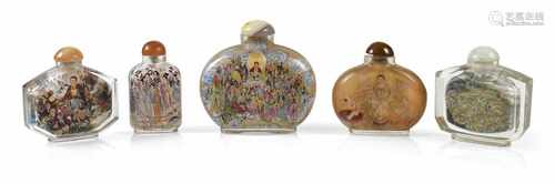 5 SNUFFBOTTLES, GLAS, TIERE,FIG. SZENEN, CHINA, 20. JH.H. 9/11 CM