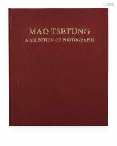 'MAO TSETUNG, A SELECTION OFPHOTOGRAPHS' XU XIAOBING37,5 X 32 CM