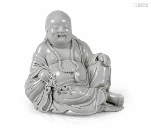 DEHUA-FIGUR DES BUDAI, CHINA,WOHL REPUBLIK-PERIODEH. 13,8 CM