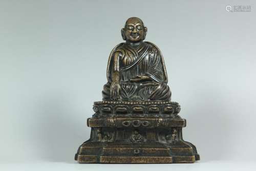 A SILVER-INLAID BRONZE GURU.MING .ANTIQUE