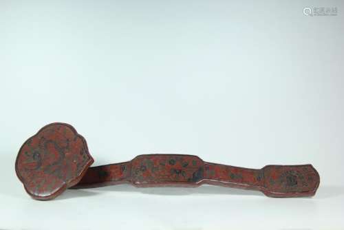 A RED- LACQUER DRAGON RUYI SCEPTER.ANTIQUE