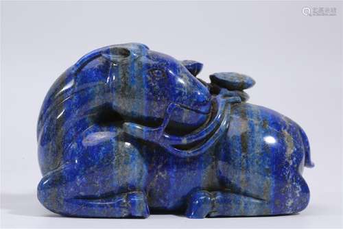 A CARVED LAPIS LAZULI BEAST.ANTIQUE