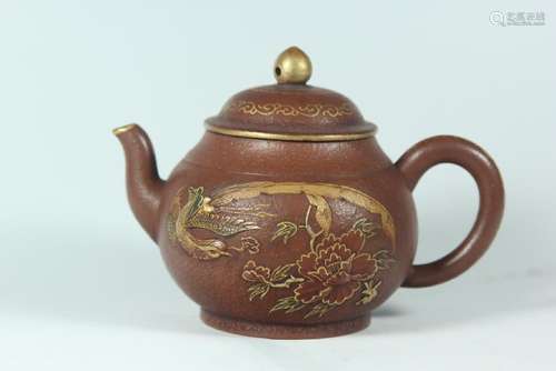 A YIXING TEAPOT AND COVER.ANTIQUE