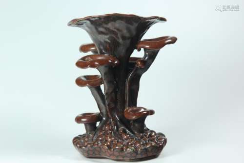 A CARVED WOOD-GLAZED 'LINGZHI' FLOWER STAND.ANTIQUE