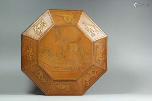 A CARVED BAMBOO BOX AND COVER.ANTIQUE