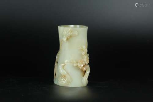A CARVED JADE 'MAGPIE AND PLUM TREE'