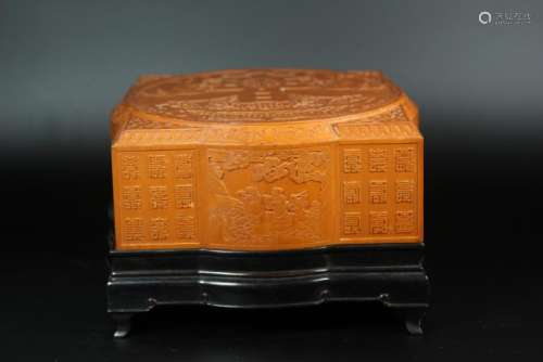A CARVED BAMBOO 'CHUN' BOX AND COVER.ANTIQUE