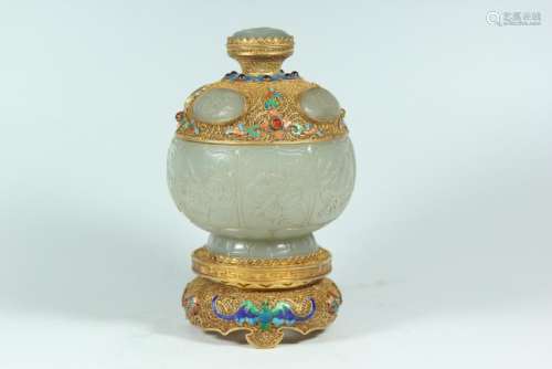 A GILT-SILVER INLAID JADE CENSER AND COVER.QING DYNASTY