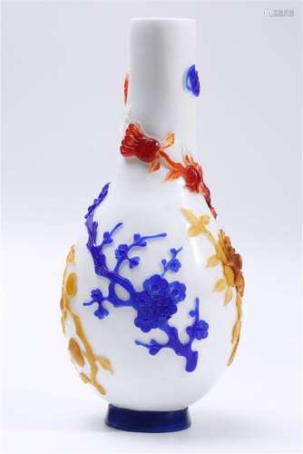 A RED-YELLOW-BLUE OVERLAY GLASS VASE.QIANLONG MARK