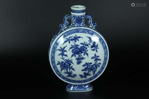 A BLUE AND WHITE POMEGRANATE MOONFLASK.MARK OF QIANLONG