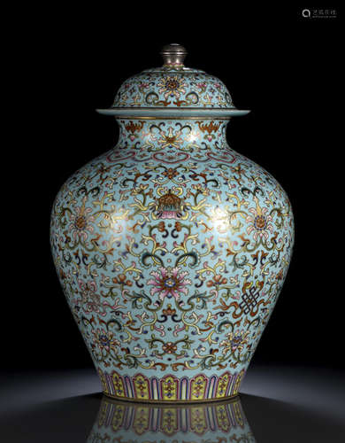 A FINE AND RARE LARGE TURQUOISE-GROUND 'BAJIXIANG' IMITATION-CLOISONNE VASE AND COVER