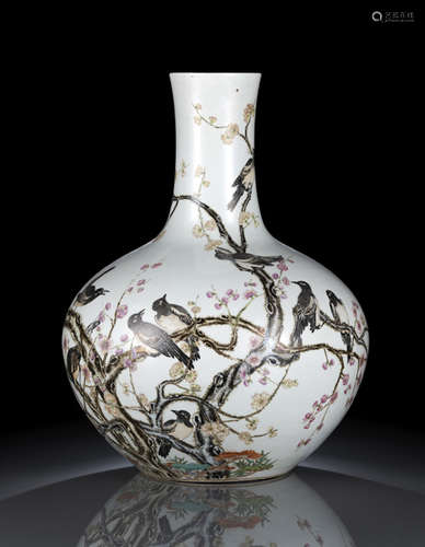 A LARGE FAMILLE ROSE MAGPIE AND PRUNUS PORCELAIN VASE