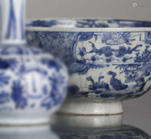 A BLUE AND WHITE SWATOW BOWL