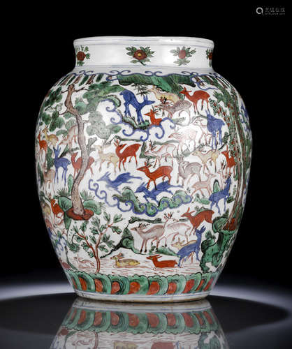 A RARE LARGE WUCAI 'HUNDRED DEER' VASE