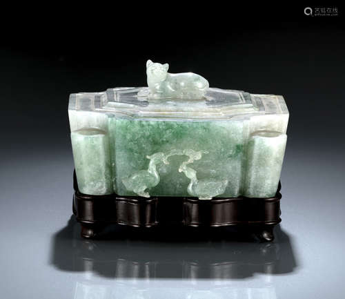 A FINE CARVED JADEITE BOX AND COVER WITH MANDARIN DUCKS