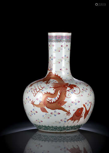 A LARGE FAMILLE ROSE DRAGON VASE