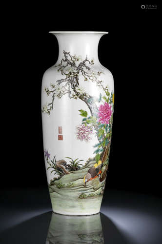 A SUPERBLY PAINTED AND LARGE FAMILLE ROSE PORCELAIN VASE