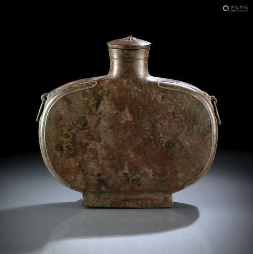 A BRONZE RITUAL WINE VESSEL AND COVER